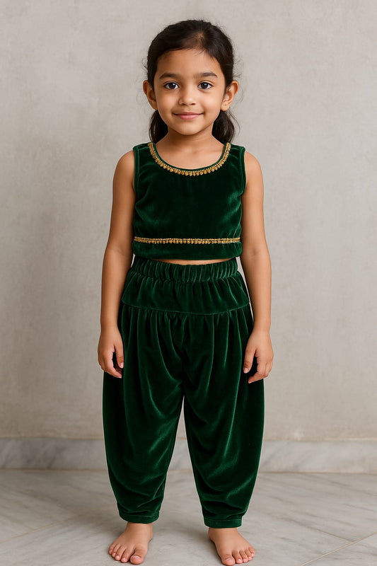 Grogoo-lifestyle Girls' Green Velvet Ethnic Costume – School Function Wear